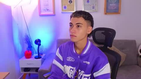 yulian_vasquez online show from November 12, 12:49 pm