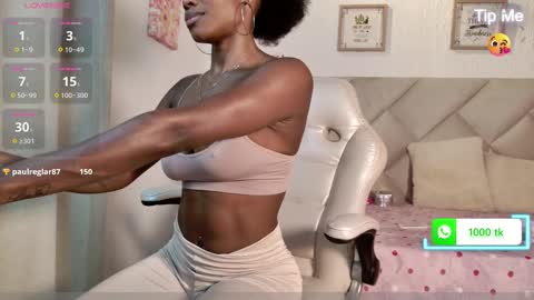 Snapshot of yuliana_milleer chatting on October 7, 8:06 pm Yuliana online show from October 7, 8:06 pm