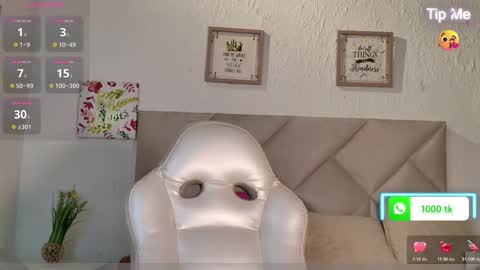 Snapshot of yuliana_milleer chatting on December 20, 6:48 pm Yuliana online show from December 20, 6:48 pm