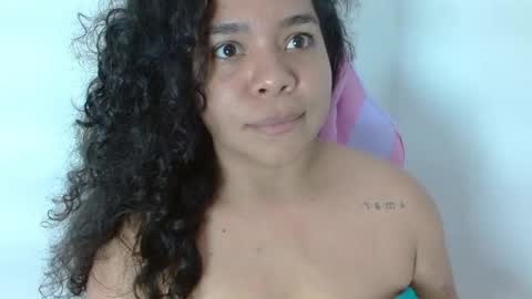 Snapshot of yulissa18 chatting on January 18, 6:56 am Yuli and SaraIndependent model online show from January 18, 6:56 am