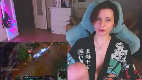 Kris online show from February 15, 8:54 pm