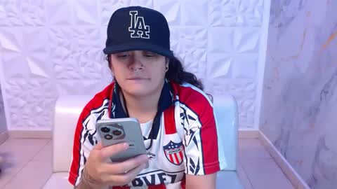 Snowflake online show from March 27, 4:18 am