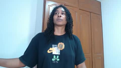 Snapshot of yumchocolate777 chatting on February 18, 3:24 am yumchocolate777 online show from February 18, 3:24 am