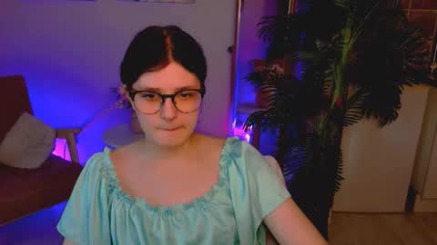 Snapshot of yumeko_tan chatting on March 5, 2:24 pm Yumi online show from March 5, 2:24 pm