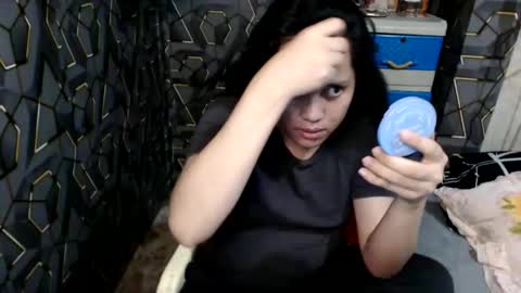 Snapshot of yumi_white chatting on October 16, 10:33 pm yumi online show from October 16, 10:33 pm