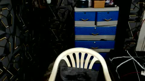 yumi online show from March 12, 6:14 pm