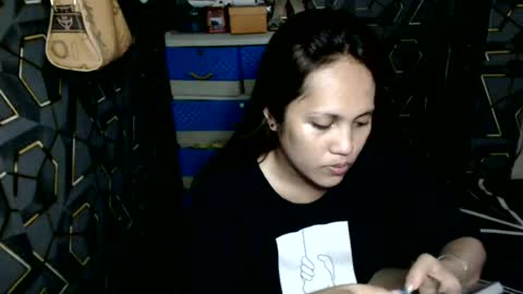 Snapshot of yumi_white chatting on June 19, 6:29 am yumi online show from June 19, 6:29 am