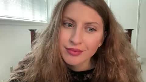 yumiandwolf online show from March 8, 8:45 pm