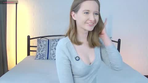 yumieast online show from February 12, 7:25 am