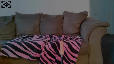 Snapshot of yumiepussyy chatting on February 24, 9:52 pm Payton kelly online show from February 24, 9:52 pm