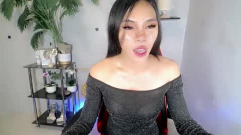 Snapshot of yumiexx chatting on July 27, 11:56 pm CALL ME YUMLEXX online show from July 27, 11:56 pm