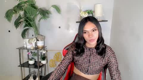 Snapshot of yumiexx chatting on August 7, 1:46 pm CALL ME YUMLEXX online show from August 7, 1:46 pm