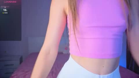 Yumi online show from September 19, 5:09 am