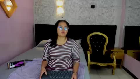 YumiViolet online show from February 7, 7:50 pm