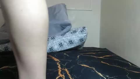 Snapshot of yummy72747 chatting on April 22, 9:44 am yummy72747 online show from April 22, 9:44 am