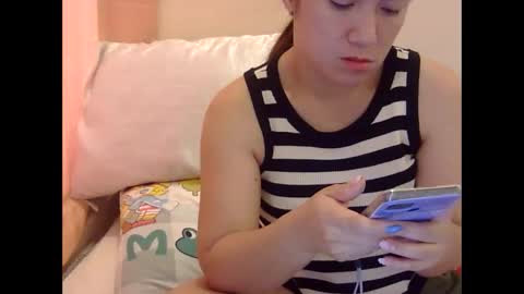 yummyclaya online show from March 25, 3:45 am