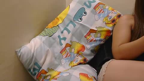 Snapshot of yummyclaya chatting on July 26, 4:42 am yummyclaya online show from July 26, 4:42 am