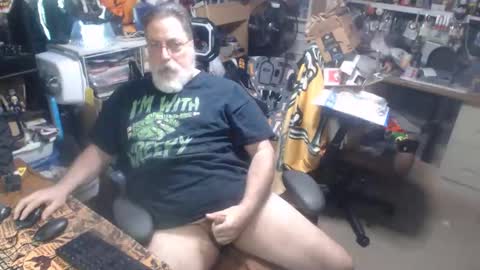 yummyflguy online show from April 22, 9:16 pm