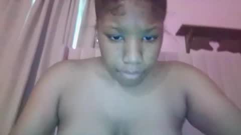 yummygirl659346 online show from August 7, 11:51 pm