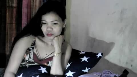 Snapshot of yummyhottiemom chatting on December 20, 10:11 pm yummyhottiemom online show from December 20, 10:11 pm