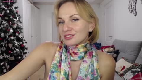 Lillya online show from December 14, 7:03 pm