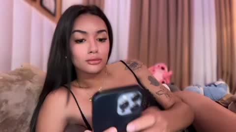 Goddes Renalyn online show from May 22, 6:57 pm