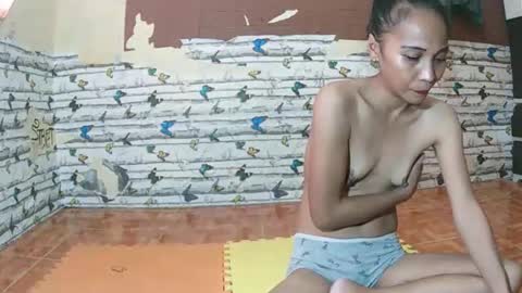 Snapshot of yummysexyhardnipple08 chatting on September 9, 4:56 am jhess online show from September 9, 4:56 am