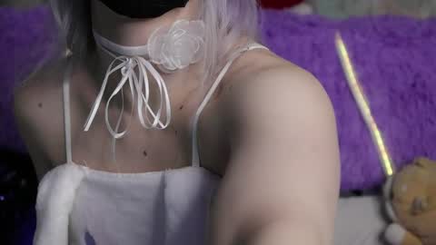 Snapshot of yunakisss chatting on April 1, 9:23 pm Yuna online show from April 1, 9:23 pm