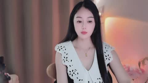 YunEr online show from May 6, 3:57 am