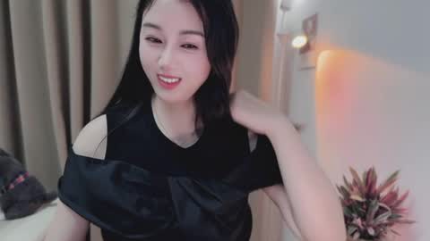 YunEr online show from May 11, 2:45 pm