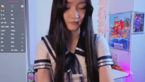 yung_leana online show from March 20, 6:13 pm