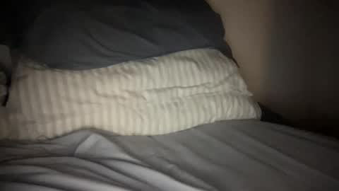 Snapshot of yungbull06 chatting on January 18, 5:33 am Yung Bull online show from January 18, 5:33 am