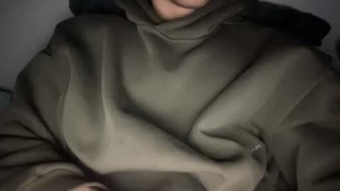 Snapshot of yungbull06 chatting on February 2, 4:22 am Yung Bull online show from February 2, 4:22 am