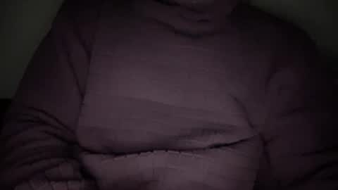 Snapshot of yungbull06 chatting on February 11, 5:23 am Yung Bull online show from February 11, 5:23 am