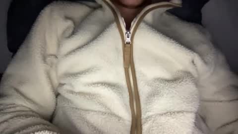 Snapshot of yungbull06 chatting on April 9, 2:33 am Yung Bull online show from April 9, 2:33 am