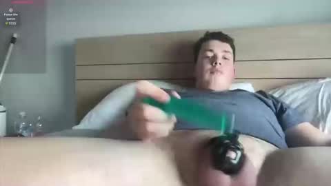 Snapshot of yungchub22 chatting on April 4, 6:33 am yungchub22 online show from April 4, 6:33 am