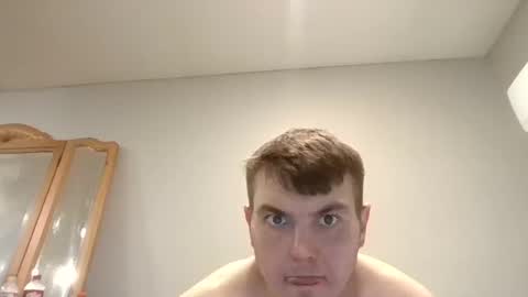 Snapshot of yungcupandspoonn chatting on April 2, 1:47 am deezy online show from April 2, 1:47 am