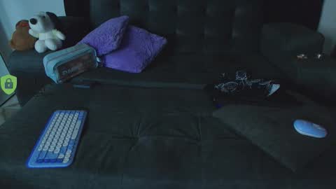 Snapshot of yungelitamor_ chatting on February 6, 4:39 am ELITA online show from February 6, 4:39 am