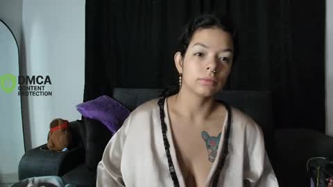 Snapshot of yungelitamor_ chatting on April 6, 4:57 am ELITA online show from April 6, 4:57 am