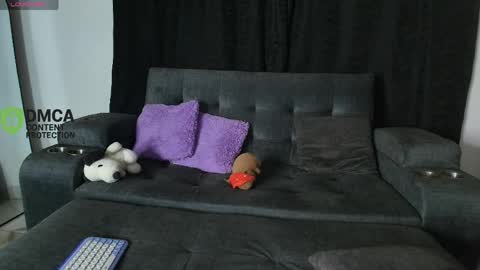 Snapshot of yungelitamor_ chatting on April 28, 4:39 am ELITA online show from April 28, 4:39 am