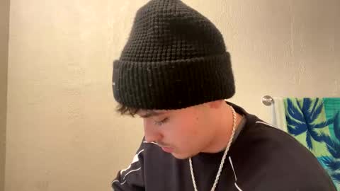 yungstudbev online show from December 23, 2:56 am