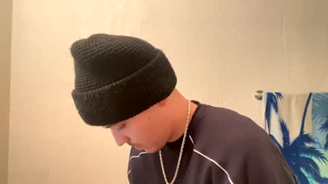 yungstudbev online show from December 25, 3:08 am