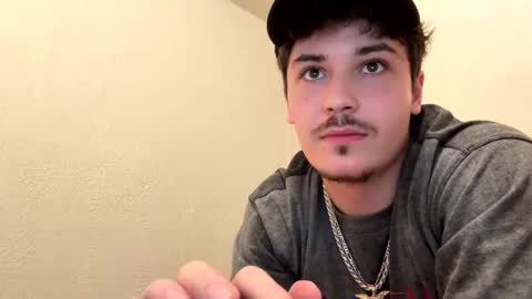 yungstudbev online show from October 22, 5:08 am