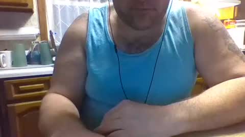 Snapshot of yupthatshim chatting on January 1, 8:24 am yupthatshim online show from January 1, 8:24 am