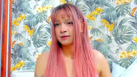 Snapshot of yuri_kay chatting on April 21, 1:42 am Yuri Kay online show from April 21, 1:42 am