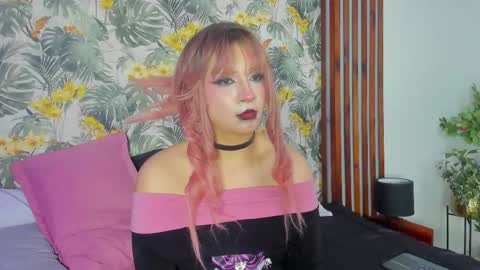 Snapshot of yuri_kay chatting on April 28, 2:27 am Yuri Kay online show from April 28, 2:27 am