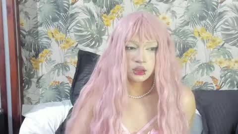 Snapshot of yuri_kay chatting on May 16, 8:07 pm Yuri Kay online show from May 16, 8:07 pm