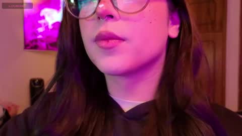 Snapshot of yuri_stars chatting on March 18, 2:26 am Yuri Stars online show from March 18, 2:26 am