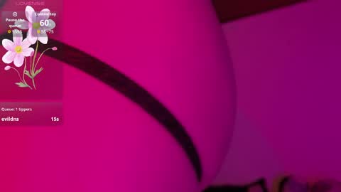 Snapshot of yuri_stars chatting on April 11, 4:39 am Yuri Stars online show from April 11, 4:39 am