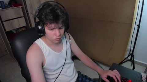 yurii_moody online show from December 21, 2:30 am